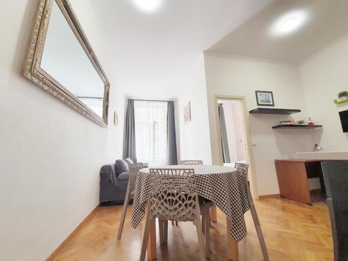 Apartment Praag Buitenkant foto