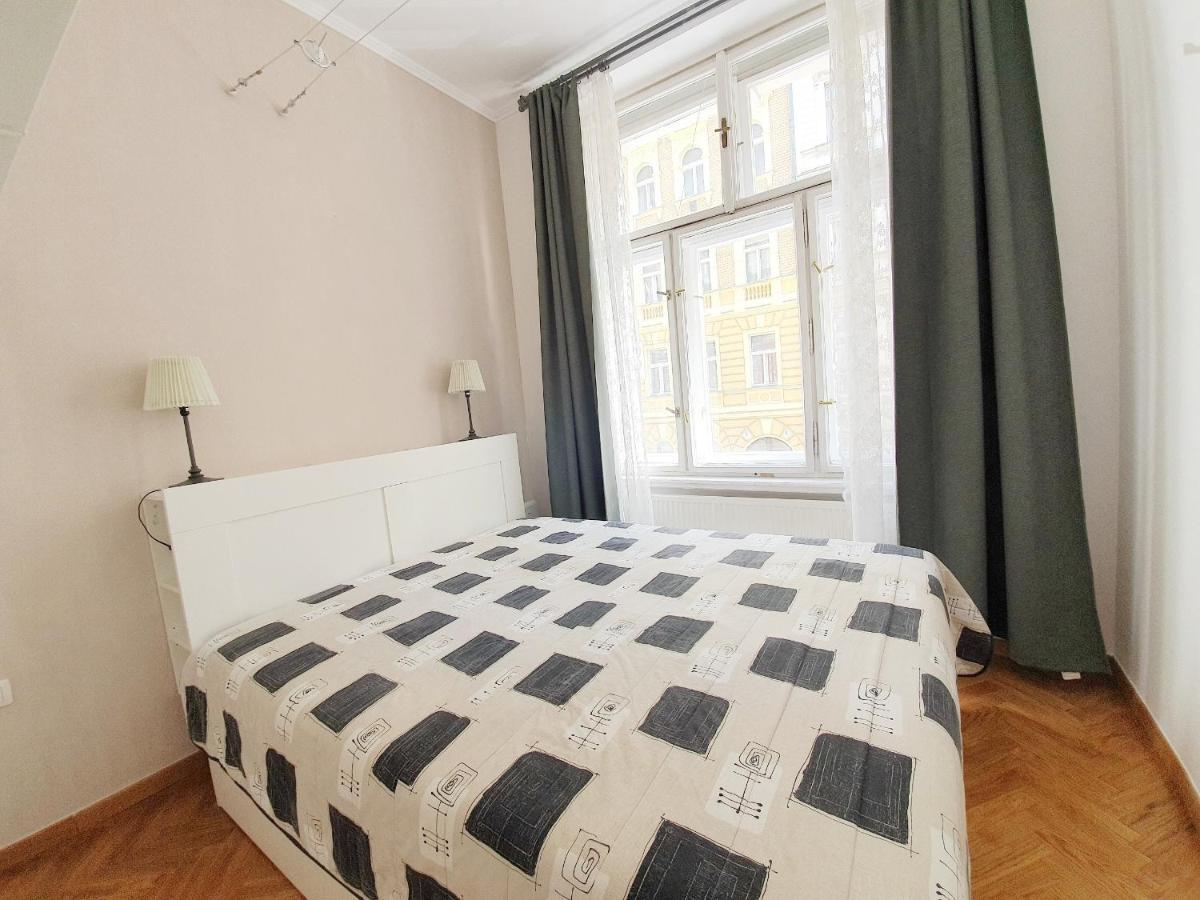 Apartment Praag Buitenkant foto