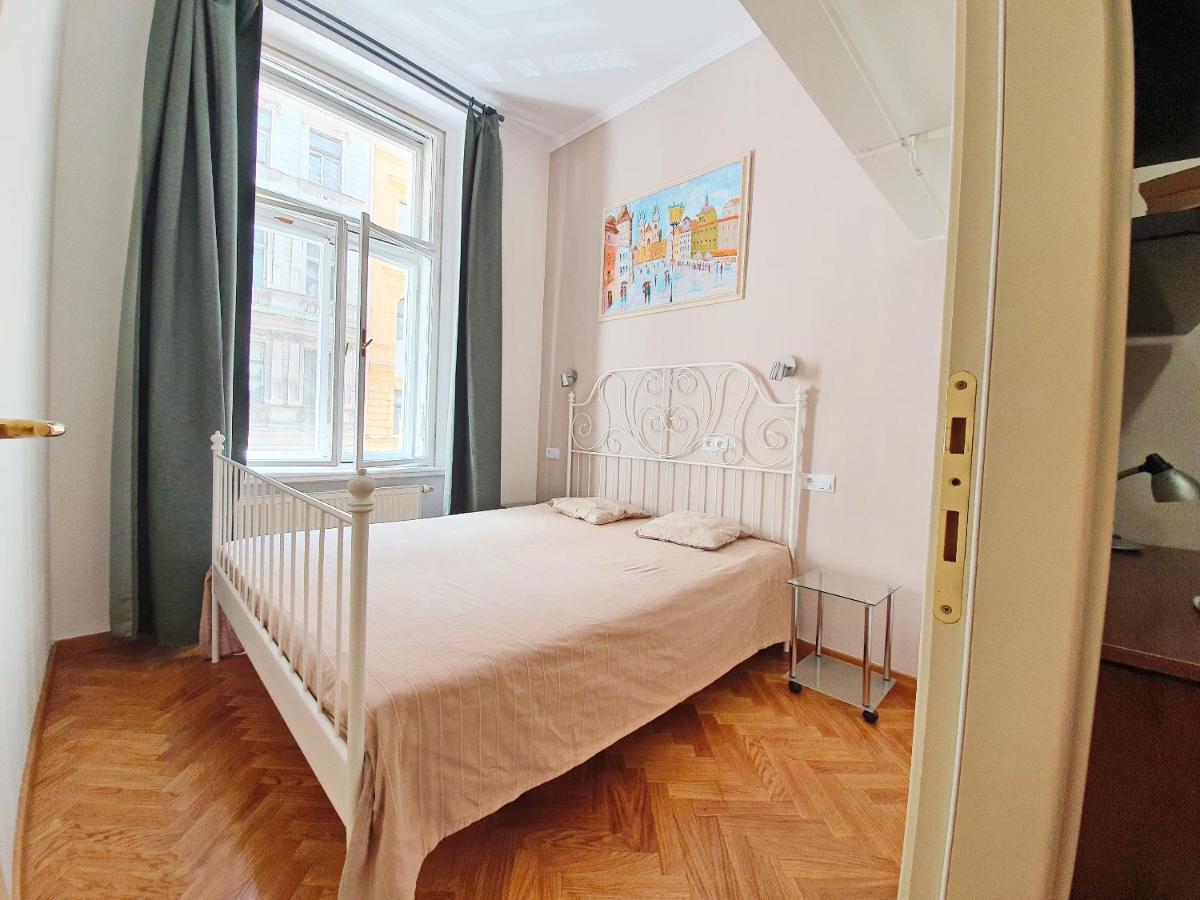 Apartment Praag Buitenkant foto